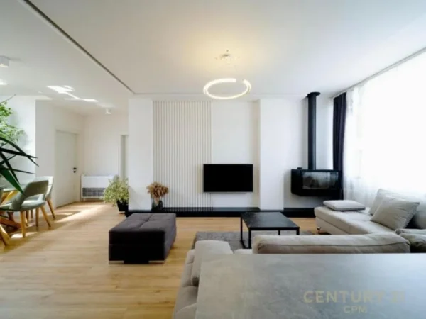 Tirane, jepet me qera apartament 2+1+Aneks+Ballkon Kati 9, 100 m² 1.000 € (Komuna e Parisit)
