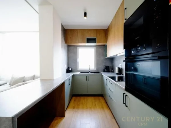 Tirane, jepet me qera apartament 2+1+Aneks+Ballkon Kati 9, 100 m² 1.000 € (Komuna e Parisit)