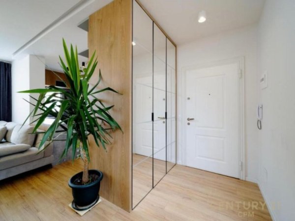 Tirane, jepet me qera apartament 2+1+Aneks+Ballkon Kati 9, 100 m² 1.000 € (Komuna e Parisit)