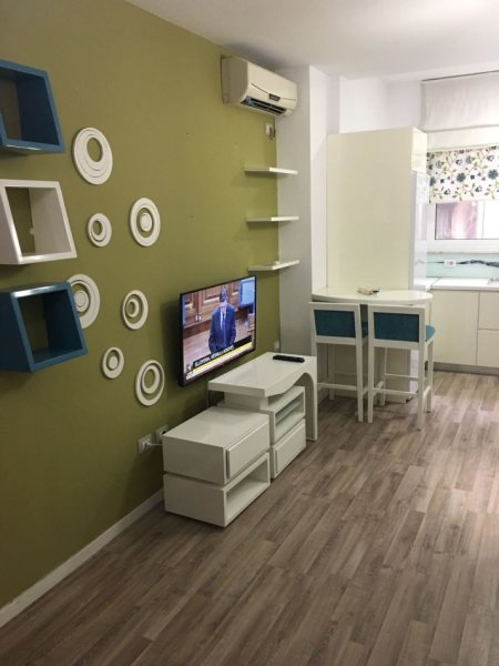 Tirane, jepet me qera apartament 1+1+Aneks+Ballkon, 40,000 Lekë, Kati 2, 62 m² (Rruga Petro Nini Luarasi)
