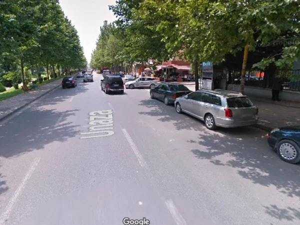 Tirane, jepet me qera bar-resorant Kati 0, 300 m² 3.500 € (Bulevardi Gjergj Fishta)