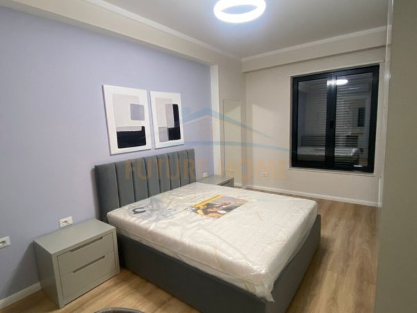Tirane, jepet me qera apartament 2+1 Kati 4, 94 m² 650 € (Bulevardi i Ri)