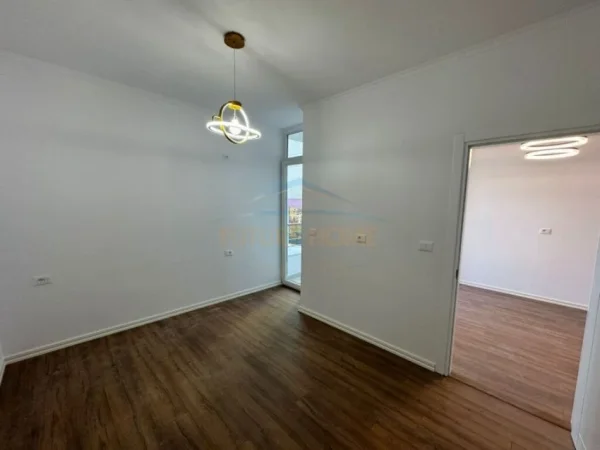 Tirane, shitet apartament 1+1 Kati 4, 63 m² 119.000 € (Kopshti Botanik)