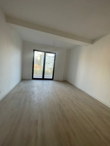 Tirane, shitet apartament 2+1+Ballkon Kati 4, 106 m² 240.650 € (Pazari)