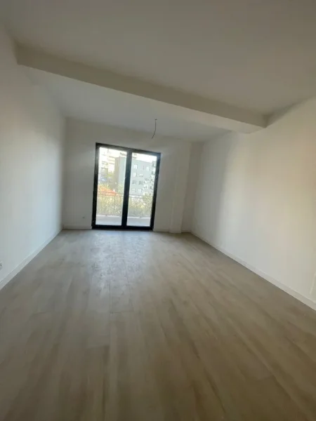 Tirane, shitet apartament 2+1+Ballkon Kati 4, 106 m² 240.650 € (Pazari)