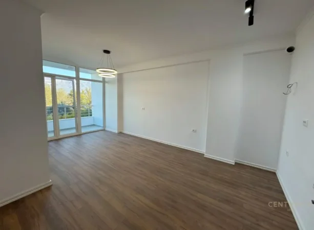 Tirane, shitet apartament 1+1 Kati 3, 65 m² 120.000 € (Kopshti Botanik)