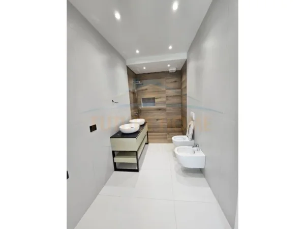 ALF46633 Tirane, shitet Vile 2 Katshe Kati 2, 550000 euro€ (Mjull-Bathore)