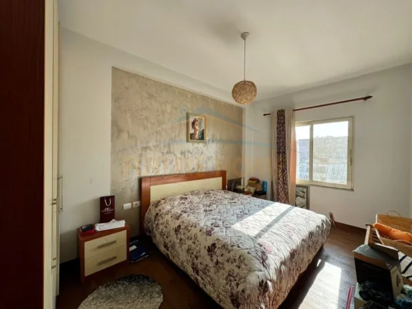 Tirane, shitet apartament 2+1+Ballkon Kati 7, 97 m² 130.000 € (Fresk)