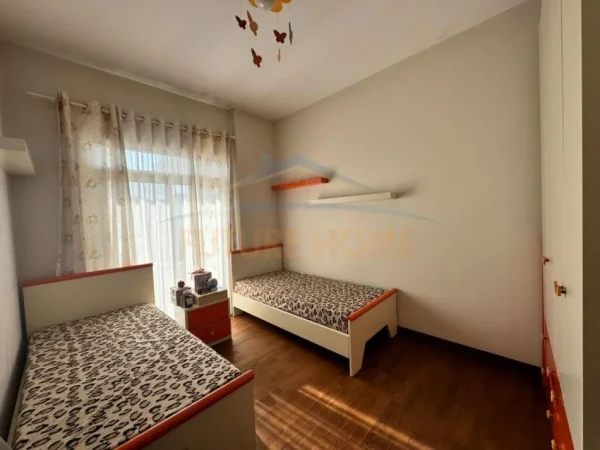 Tirane, shitet apartament 2+1+Ballkon Kati 7, 97 m² 130.000 € (Fresk)