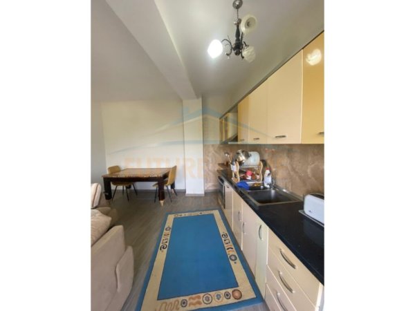 Tirane, shitet apartament 2+1+Ballkon Kati 4, 97 m² 185.000 € (Liqeni i Thate)
