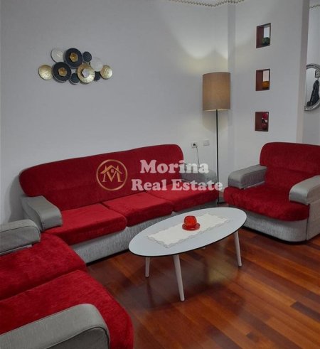 Tirane, jepet me qera Vile 2+1 Kati 1, 250 m² 400 € (Ibe e Siperme)