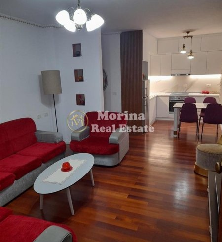 Tirane, jepet me qera Vile 2+1 Kati 1, 250 m² 400 € (Ibe e Siperme)