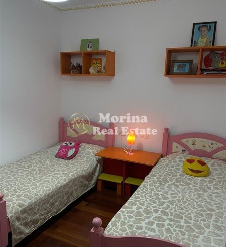 Tirane, jepet me qera Vile 2+1 Kati 1, 250 m² 400 € (Ibe e Siperme)