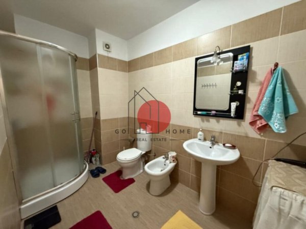 Tirane, shitet apartament 2+1 Kati 12, 125 m² 125.000 € (Malajziani)