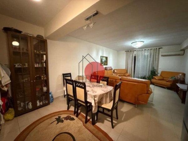 Tirane, shitet apartament 2+1 Kati 12, 125 m² 125.000 € (Malajziani)