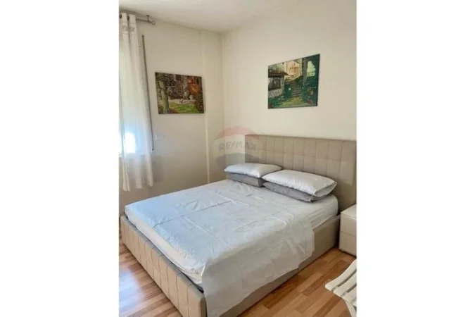 Tirane, jepet me qera apartament 2+1 Kati 7, 90 m² 650 € (Ish Tregu Elektrik)