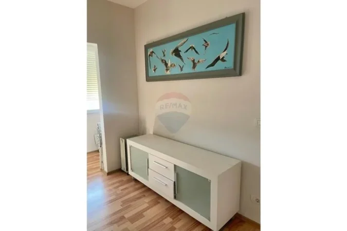 Tirane, jepet me qera apartament 2+1 Kati 7, 90 m² 650 € (Ish Tregu Elektrik)