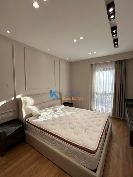 Tirane, jap me qera apartament 1+1+Ballkon Kati 20, 77 m² 1.000 € (Rruga e Kavajes)