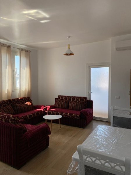 Tirane, jepet me qera apartament 1+1 Kati 5, 61 m² 520 € (Prane Drejtorise se Higjenes)