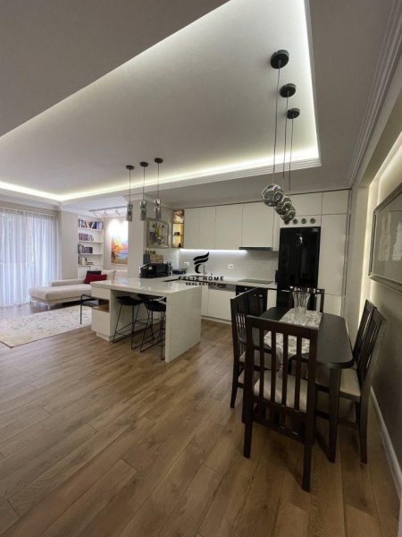 Tirane, jepet me qera apartament 2+1 Kati 2, 83 m² 750 € (PORCELANI)