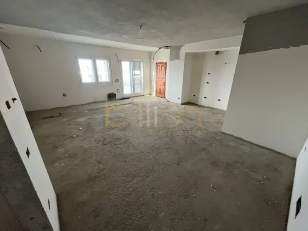 Tirane, shitet apartament+verande | Penthouse 3+1+Ballkon Kati 8, 140 m² 412.000 € (5 MAJI, Tirana, Albania)