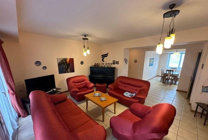 Tirane, jepet me qera apartament 3+1 Kati 6, 110 m² 550 € (ISH EKSPOZITA)