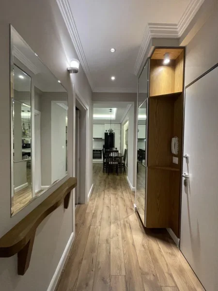 Tirane, jepet me qera apartament 2+1+Ballkon Kati 3, 83 m² 750 € (rruga Arkitekt Kasemi)