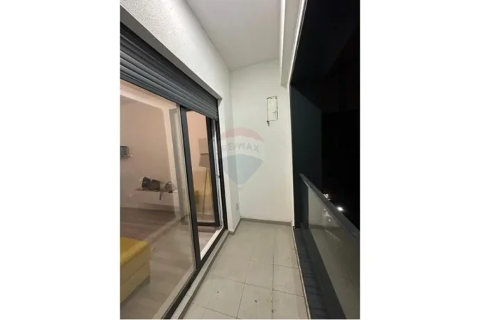 Tirane, jepet me qera apartament 1+1 Kati 7, 50 m² 550 € (21 Dhjetori,)