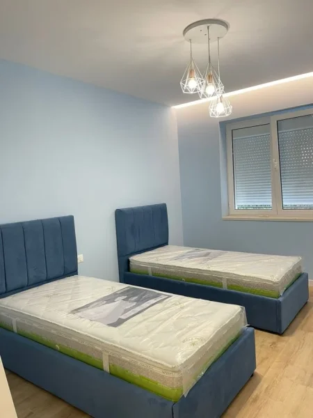 Tirane, shitet apartament 2+1 Kati 1, 62 m² (Medreseja)