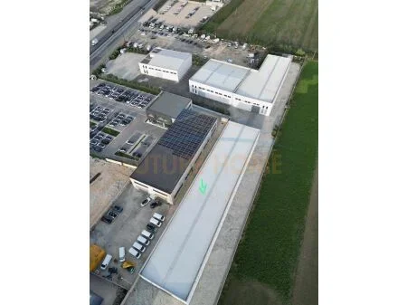 Tirane, jepet me qera magazine Kati 0, 4.300 m² 4.000 € (AUTOSTRADA TIRANE-DURRES)