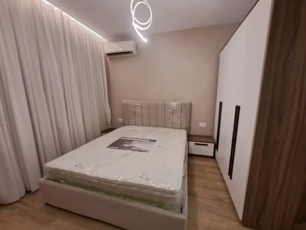 SHITET APARTAMENT 2+1 TEK MEDRESEJA I SAPOINVESTUAR