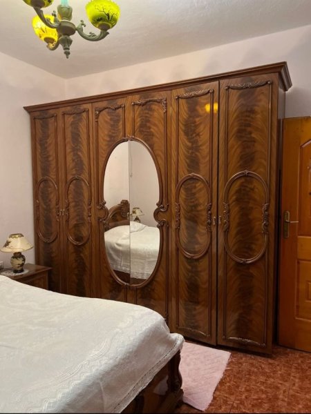 Tirane, jepet me qera apartament 2+1+Aneks+Ballkon Kati 1, 120 m² 460 € (Spitali Ushtarak)