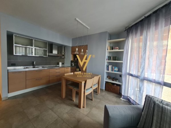 Tirane, jepet me qera apartament 1+1+Ballkon Kati 7, 66 m² 700 € (BLLOKU)