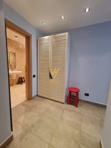 Tirane, jepet me qera apartament 1+1+Ballkon Kati 7, 66 m² 700 € (BLLOKU)