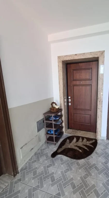 !!!! SUPER CMIM !!!  Ofrohet per shitje Super Apartament 2+1 ne zone e plazhit ne Durres, prane Ilirias