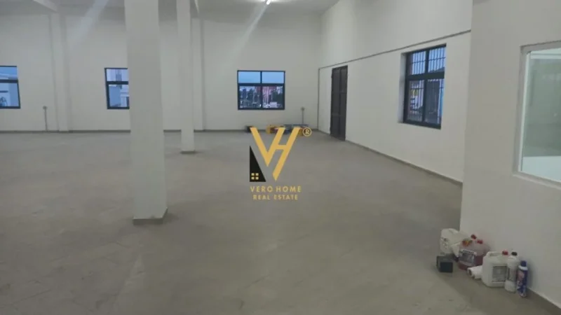 Tirane, jepet me qera magazine Kati 0, 1.500 m² 6.000 € (AKSIN TIRANE- DURRES)