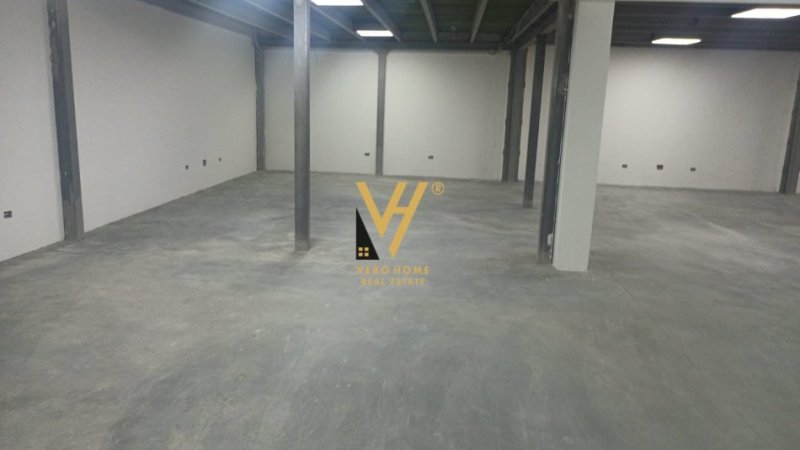 Tirane, jepet me qera magazine Kati 0, 1.500 m² 6.000 € (AKSIN TIRANE- DURRES)