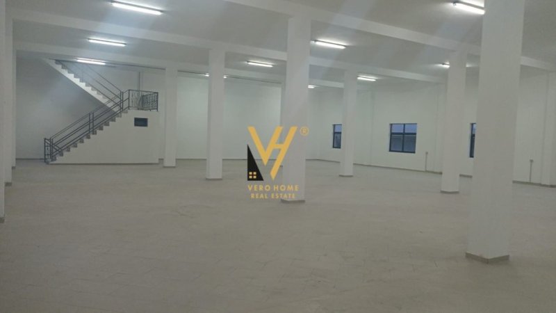 Tirane, jepet me qera magazine Kati 0, 1.500 m² 6.000 € (AKSIN TIRANE- DURRES)