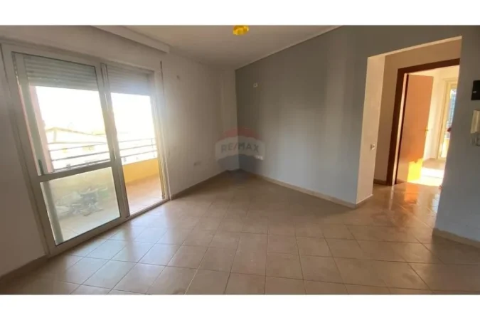 Tirane, jepet me qera 2+1+Ballkon Kati 7, 110 m² 450 € (Rruga e Dibrës - Selvia, Shqipëri)