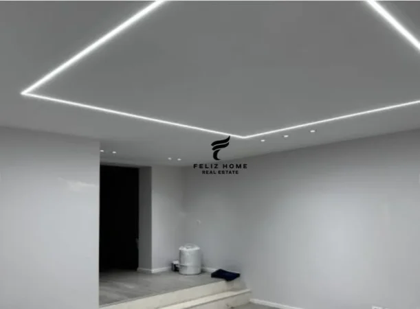 Tirane, jepet me qera dyqan Kati 0, 75 m² 2.500 € (RRUGA E ELBASANIT)