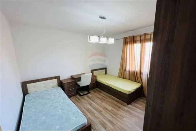 Tirane, jepet me qera apartament 2+1+Ballkon , 102 m² 600 € (Kopshti Botanik - Kopshti Botanik, Shqipëri)