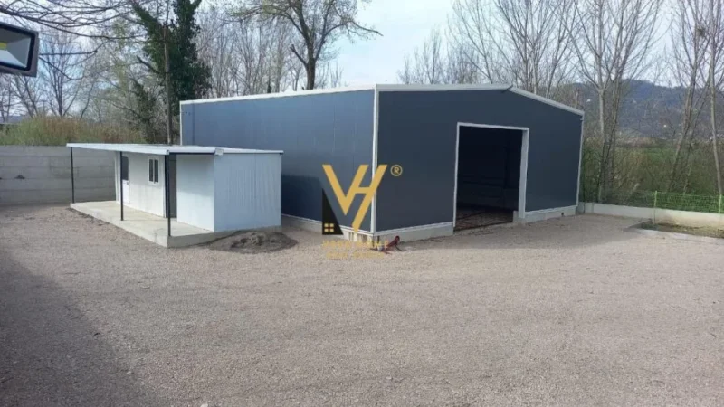 Tirane, jepet me qera magazine Kati 0, 350 m² 2.500 € (RINAS)