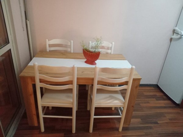 Tirane, jepet me qera apartament 1+1+Ballkon Kati 5, 80 m² 400 € (Fresku)