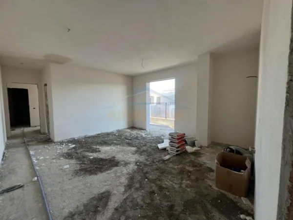 Tirane, shitet apartament 2+1 Kati 8, 119 m² 112.800 € (AutostradaTiranë-Durrës, Rr, Gryka e Kaçanikut)