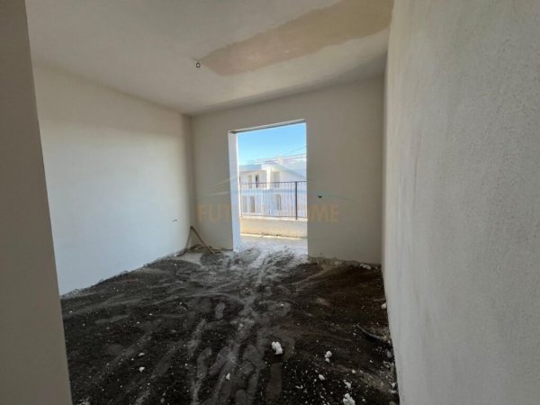Tirane, shitet apartament 2+1 Kati 8, 119 m² 112.800 € (AutostradaTiranë-Durrës, Rr, Gryka e Kaçanikut)