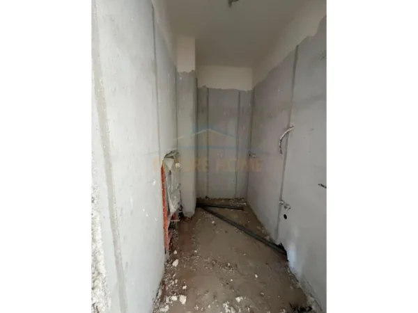 Tirane, shitet apartament 2+1 Kati 8, 119 m² 112.800 € (AutostradaTiranë-Durrës, Rr, Gryka e Kaçanikut)