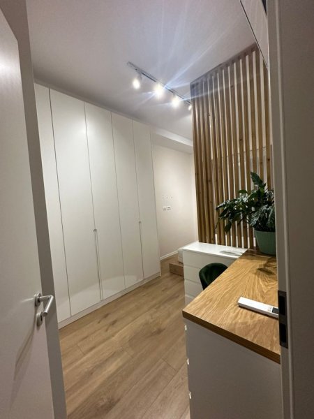 Tirane, jepet me qera apartament 1+1 Kati 5, 60 m² 600 €