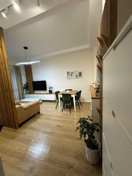 Tirane, jepet me qera apartament 1+1 Kati 5, 60 m² 600 €