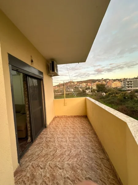 Durres, shitet apartament 1+1+Ballkon Kati 2, 54 m² 50.000 € (Golem)