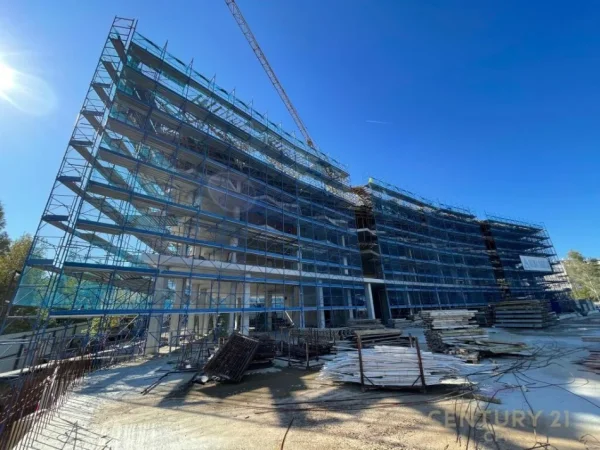 Tirane, shes apartament 1+1 , 82 m² 188.600 € (Liqeni i Thatë)